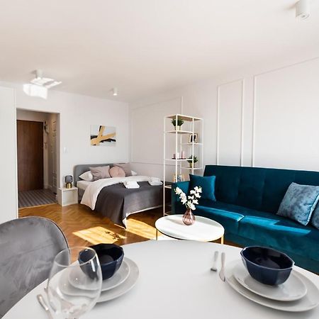 Ferienwohnung Metro Dworzec Gdanski Elegant Studio Warschau Exterior foto