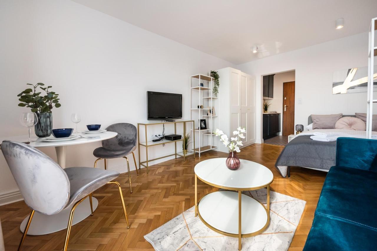 Ferienwohnung Metro Dworzec Gdanski Elegant Studio Warschau Exterior foto